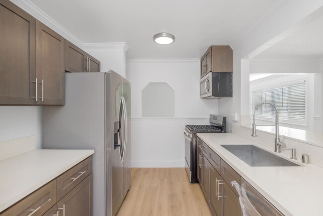 Foto del edificio - 524 W 2nd St