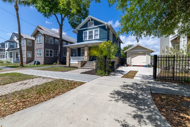 Foto del edificio - 1842 Hubbard St