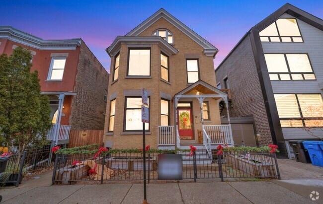 Building Photo - 1221 W Draper St