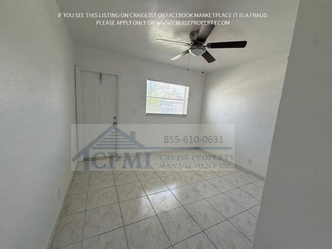 Building Photo - 497 NW 40th Ct