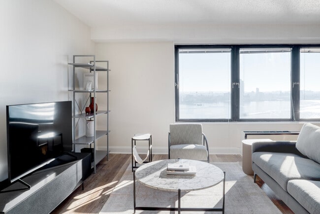 Building Photo - 30 Waterside Plaza