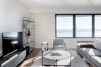 Building Photo - 30 Waterside Plaza