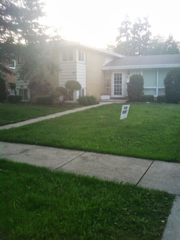 Primary Photo - 124 Pamela Dr