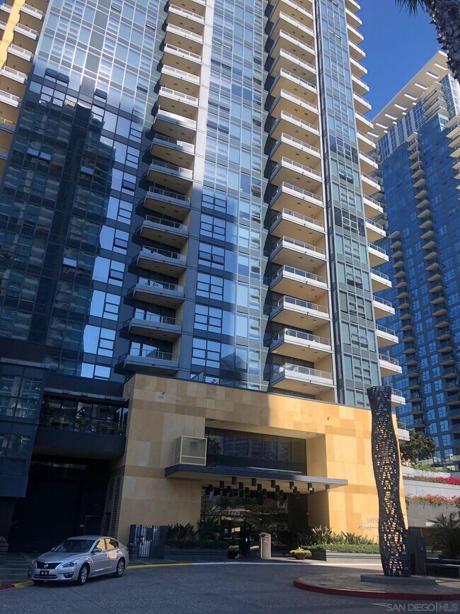 Foto del edificio - 1325 Pacific Hwy