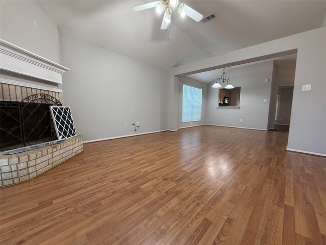 Building Photo - 6010 Kurz Pointe Ct