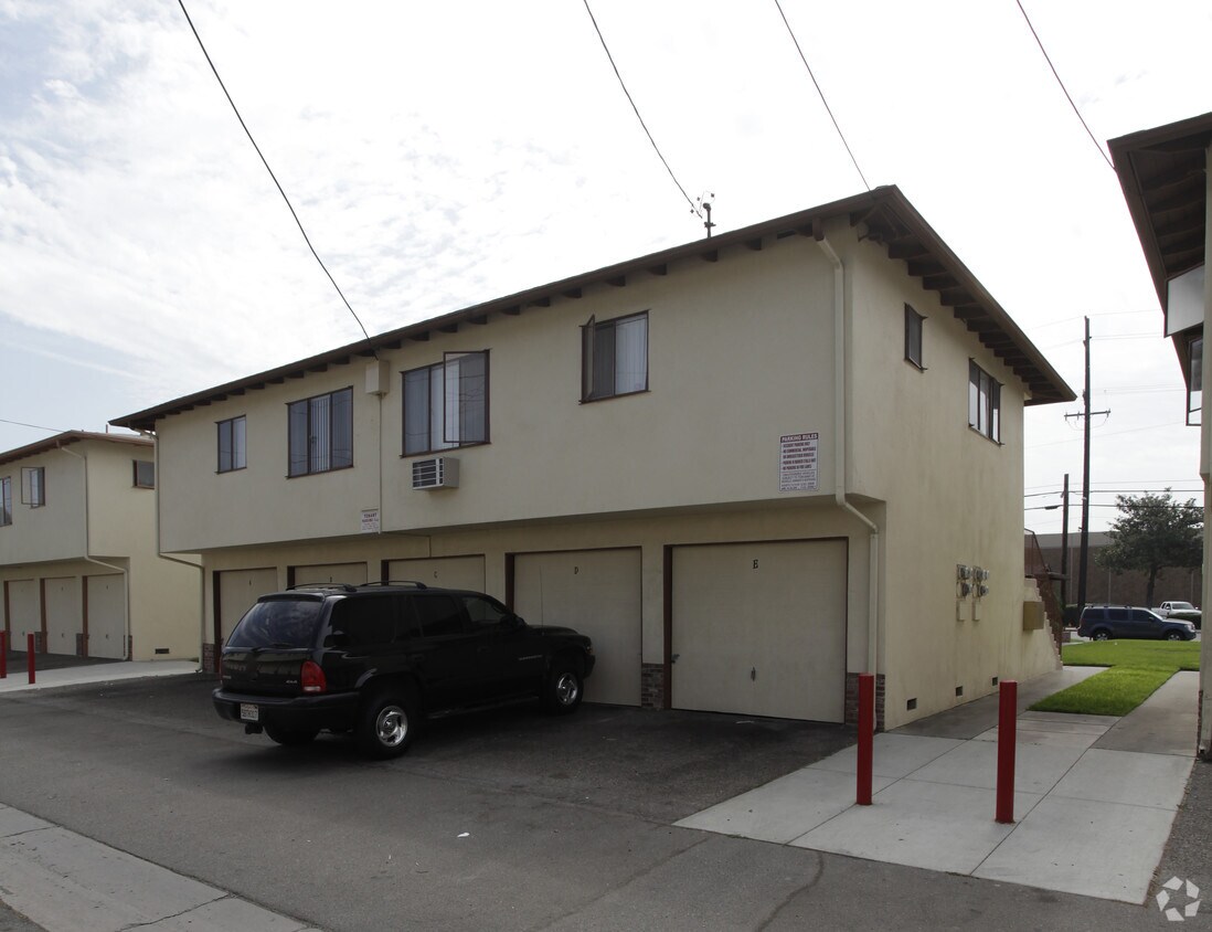 Foto del edificio - 2127 W Ball Rd
