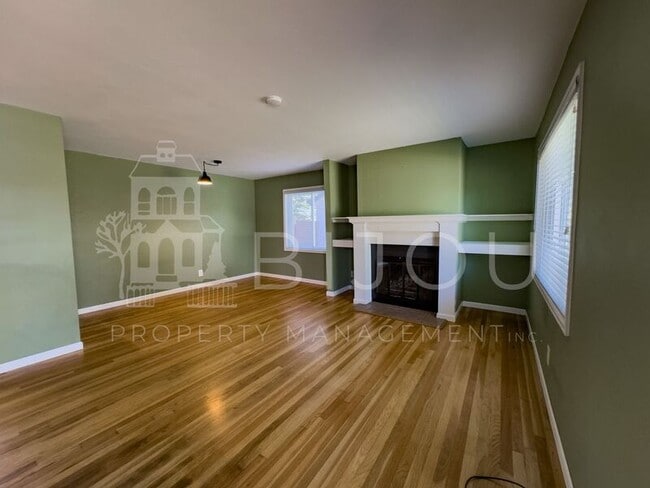 Building Photo - 2407 N Meade Ave