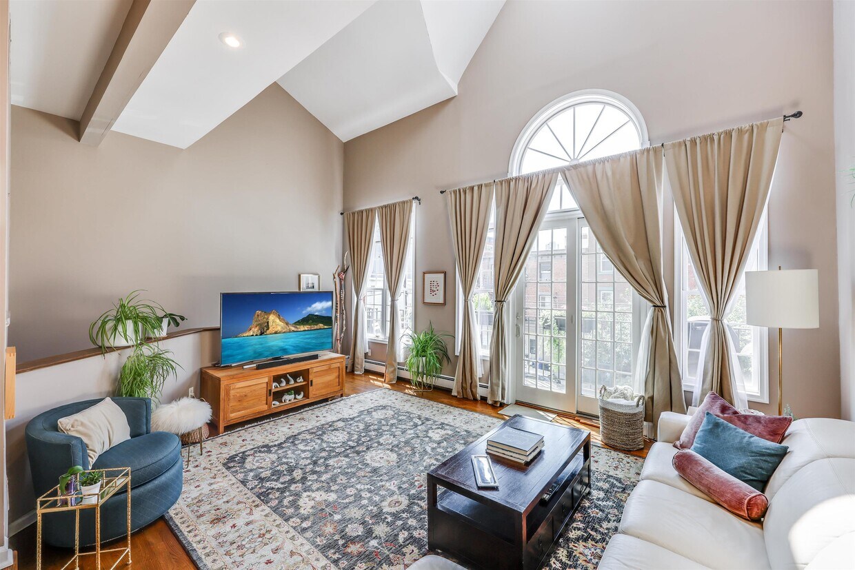 Foto principal - 298 3rd St