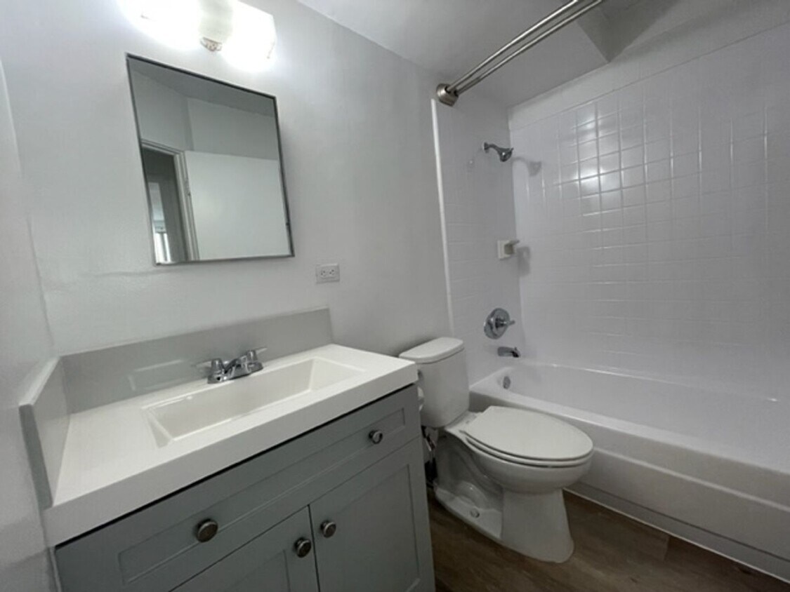 Foto del edificio - 2 Bedroom, 1 Bathroom, 1 Parking (Salt Lake)