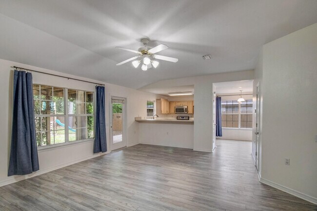 Foto del edificio - 2077 Shadow Lake Dr
