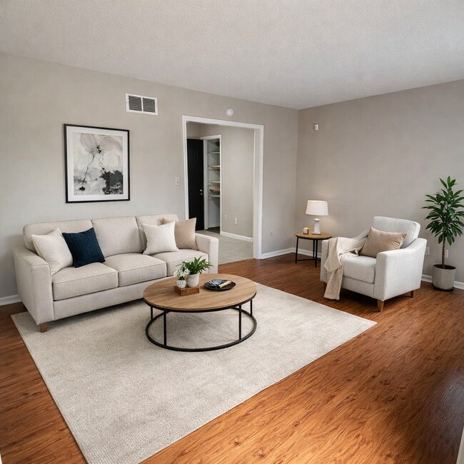 Foto del edificio - 5050 Long Branch Dr