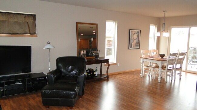 Foto del edificio - 9302 Briar Haven Dr