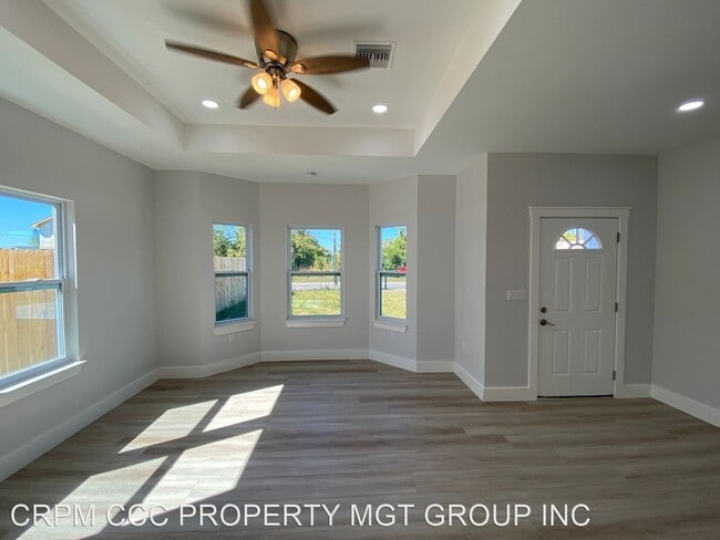 Building Photo - 3 br, 2.5 bath House - 4090 Woodridge Rd