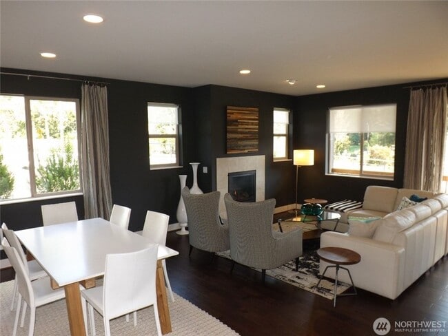 Building Photo - 8401 130th Pl SE