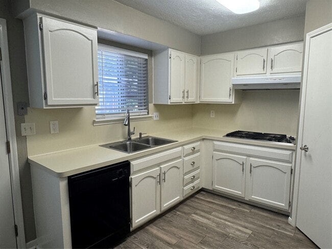 Foto del edificio - 9710 Galston Ln