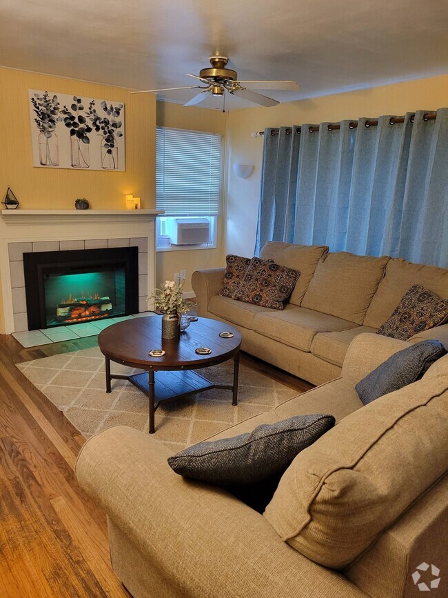 Living room with electric fireplace - 2313 A St