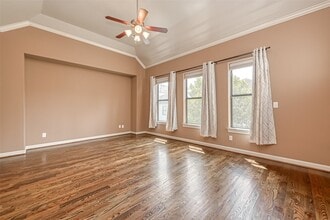 Building Photo - 5811 Kiam St