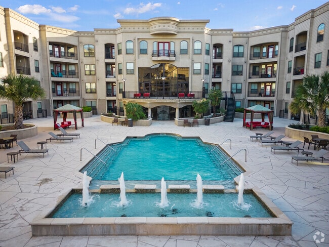 Pool - The Meritage Apartments