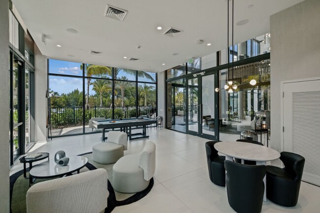 Foto del edificio - 103 Diplomat Pkwy