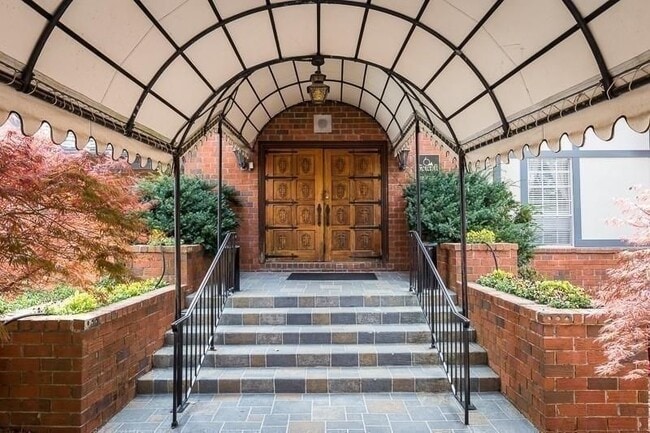 Foto del edificio - 6851 Roswell Rd NE