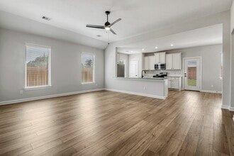 Building Photo - 15686 Honey Cv Dr