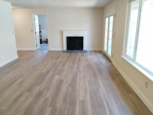 Photo - 90 NW 180th Ave House