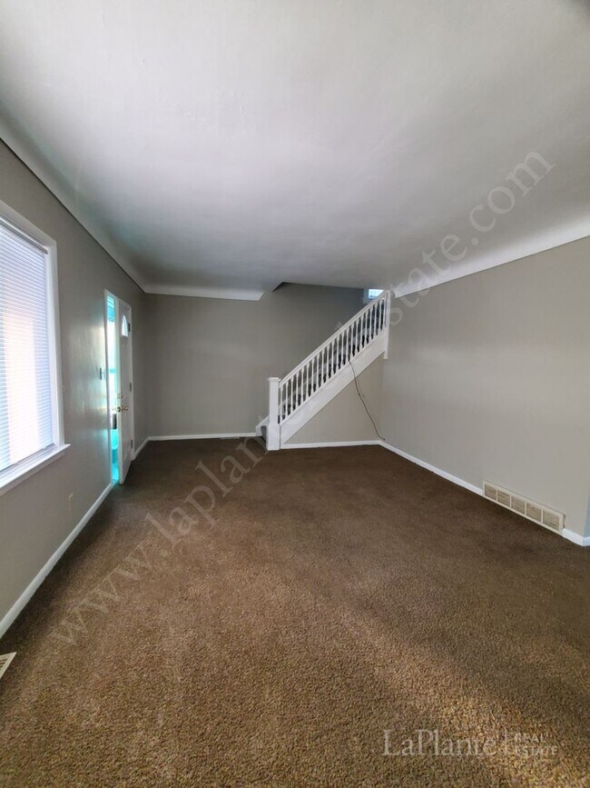 Building Photo - Three Bedroom East Toledo Home for Rent