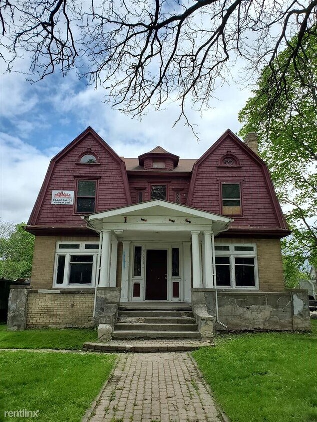 Primary Photo - Room for Rent, 3.5 bath House - 128 N Norm...