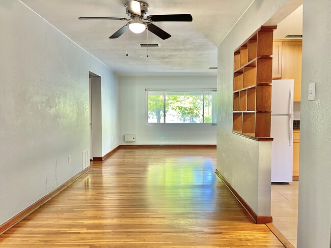 Foto del edificio - 2601 Ives Ave