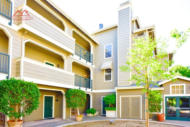 Building Photo - 2160 Santa Cruz Ave
