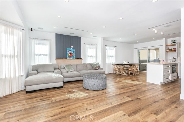 Foto del edificio - 5629 Natick Ave