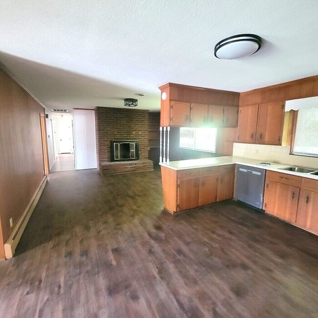 Building Photo - 216 Maxwell Dr