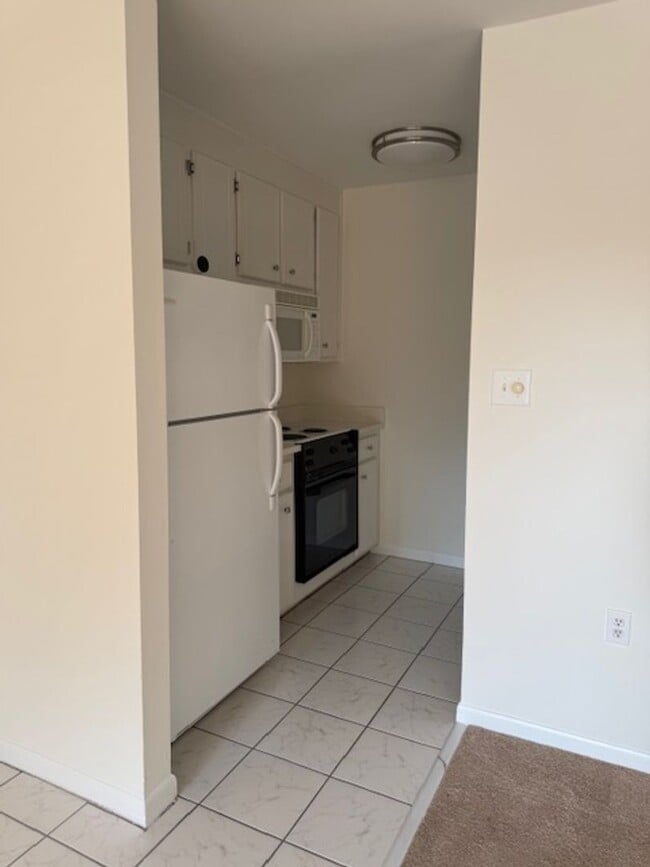 Building Photo - Salt Marsh Cove