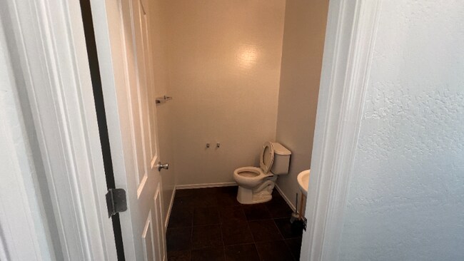 Foto del edificio - 1436 N 80th Dr
