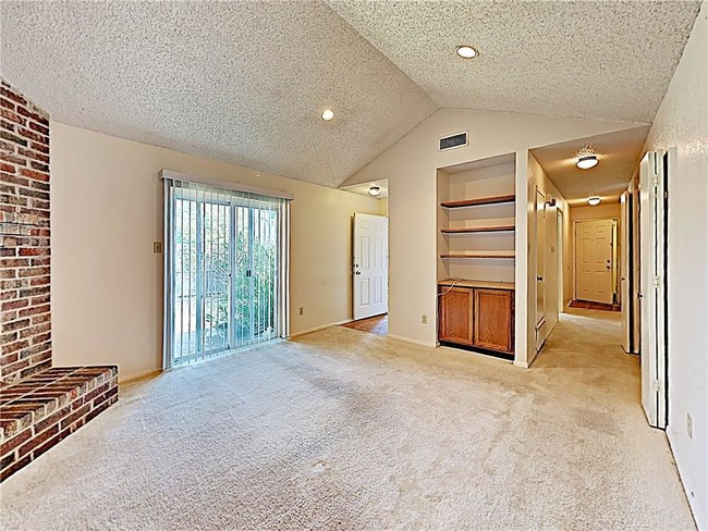 Building Photo - 7550 Boxwood Ct