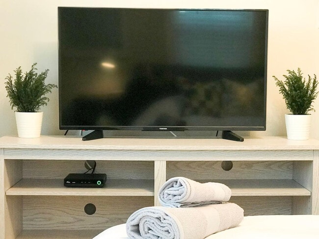 Building Photo - 7 Summit Ave