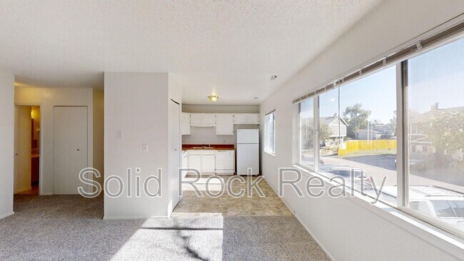 Foto del edificio - 3450-A Cochran Drive