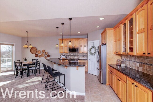 Foto del edificio - Stunning 4 Bed, 3 Bath Home in Gated 5-Mil...