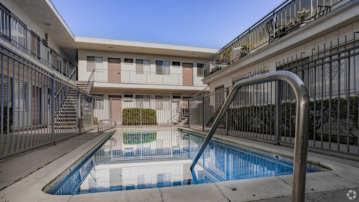 Primary Photo - Lido Apartments - 3610 Midvale Ave