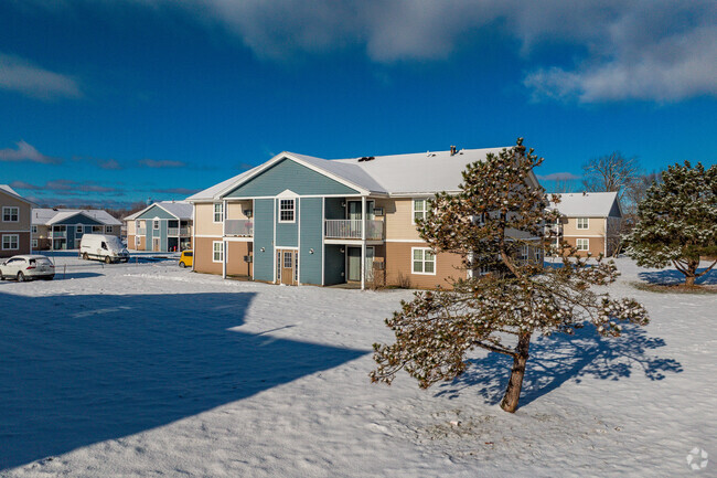 Wood Creek - Wood Creek Apartments