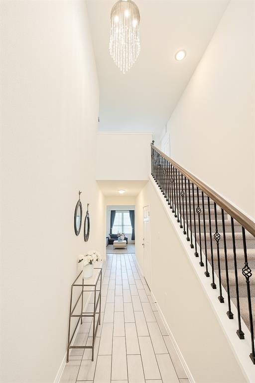 Building Photo - 242 Zuma Dr