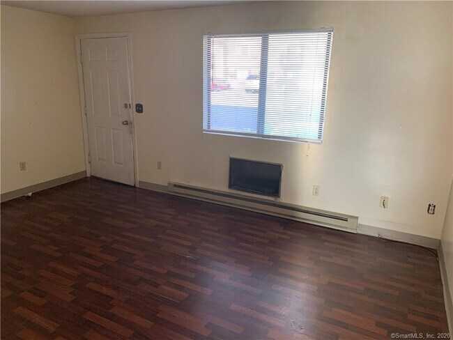 Foto del edificio - 1448 Meriden Rd