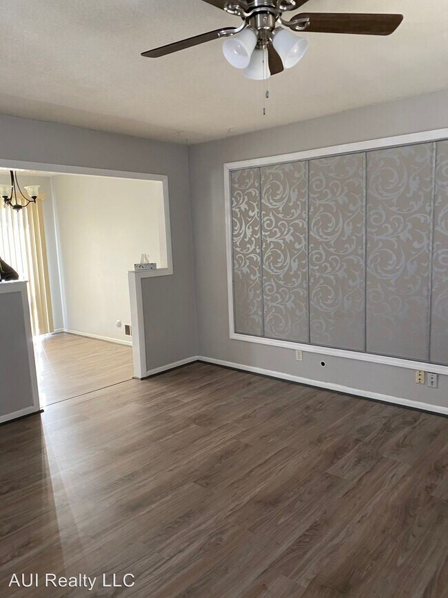 Building Photo - 3 br, 1.5 bath House - 13613 Cambridge Avenue