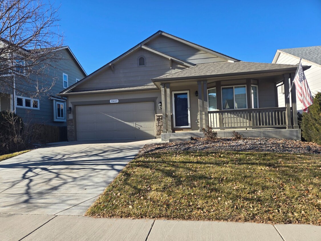 Foto principal - Ranch Home located in Commerce City