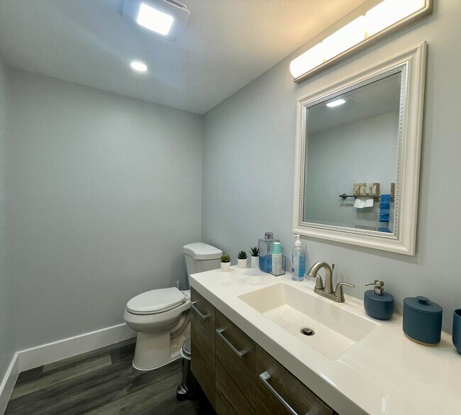 Building Photo - 775 Jeffery St