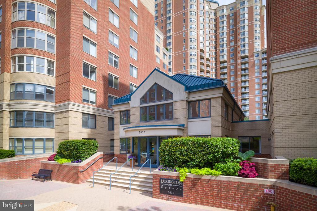 Foto principal - 3835 9th St N
