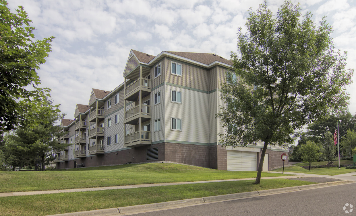 Foto del edificio - Lincoln Place Apartments