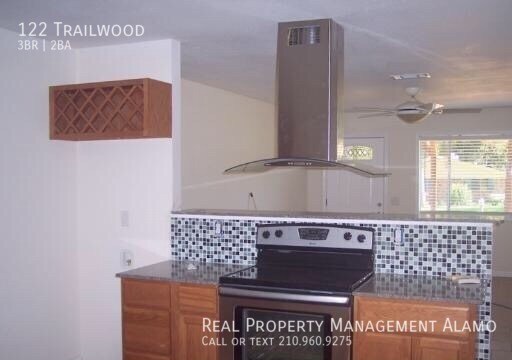 Foto del edificio - 122 Trail Wood