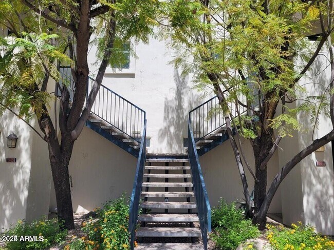 Building Photo - 16314 E Arrow Dr