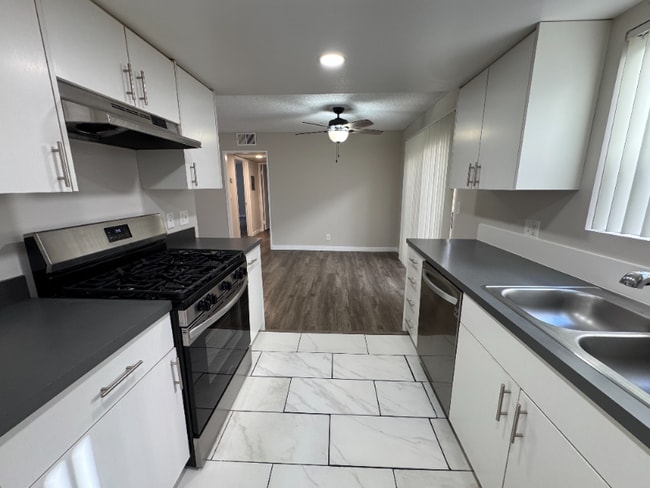 Foto del edificio - 507 E Cedar Ave